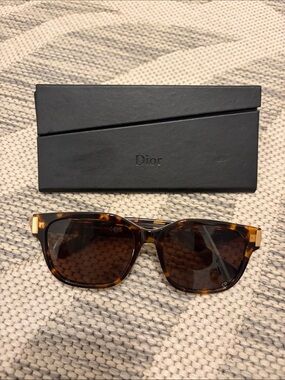 CD Christian Dior tortoise shell sunglasses
